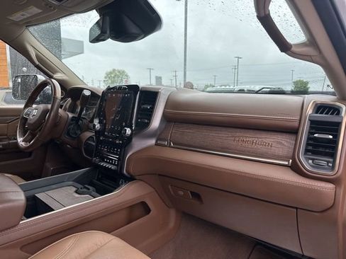 Used 2022 RAM 3500 Limited AWD/4WD image 17