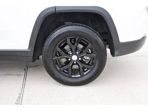 Used 2022 Jeep Grand Cherokee Limited RWD image 31