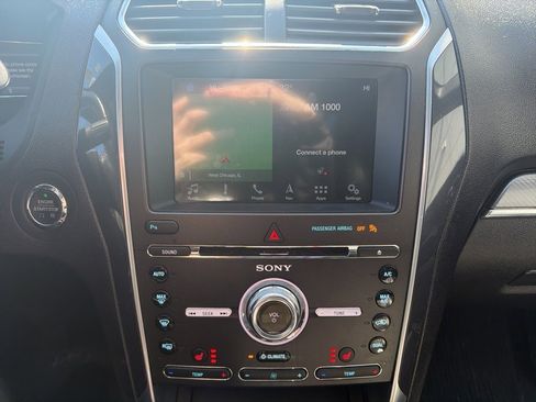 Used 2018 Ford Explorer Sport image 12