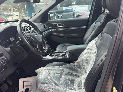 Used 2019 Ford Explorer Sport image 8