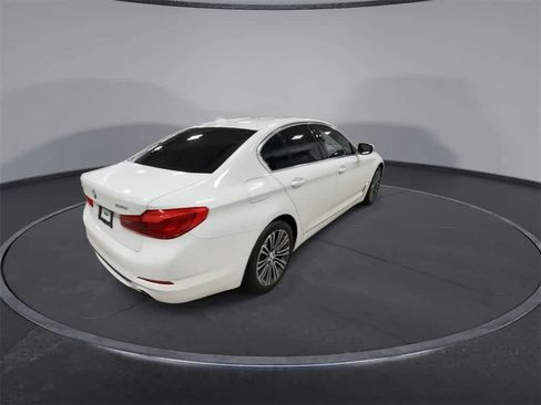 Used 2019 BMW 530i xDrive w/ Convenience Package image 8
