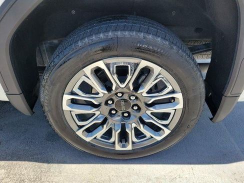 Used 2024 GMC Sierra 1500 Denali Ultimate AWD/4WD image 7