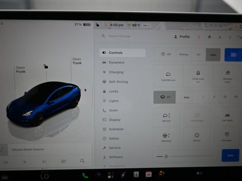 Used 2023 Tesla Model 3 Standard Range RWD image 11