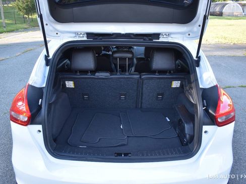 Used 2015 Ford Focus ST w/ Equipment Group 402A FWD image 31