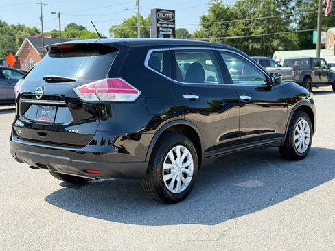 Used 2015 Nissan Rogue S AWD/4WD image 9