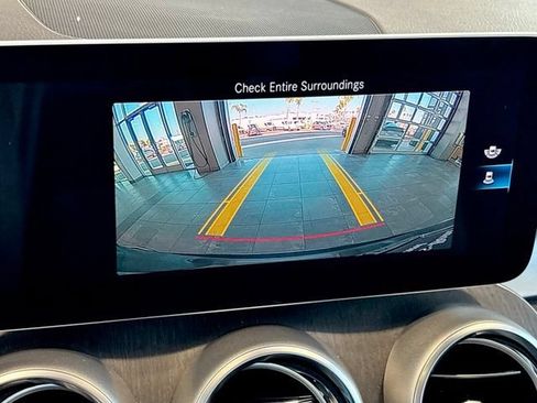 Used 2020 Mercedes-Benz GLC 300 image 33