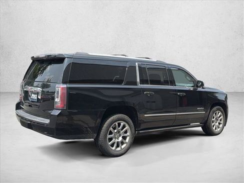 Used 2016 GMC Yukon XL Denali w/ Enhanced Security Package AWD/4WD image 5