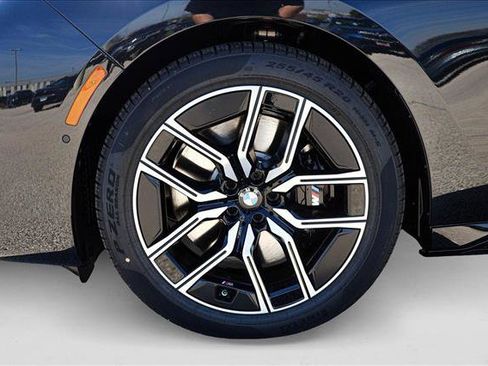 New 2025 BMW 760i xDrive image 9