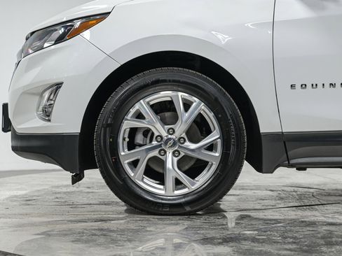 Used 2021 Chevrolet Equinox LT image 3