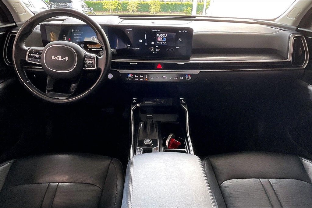 Used 2024 Kia Sorento S FWD image 6