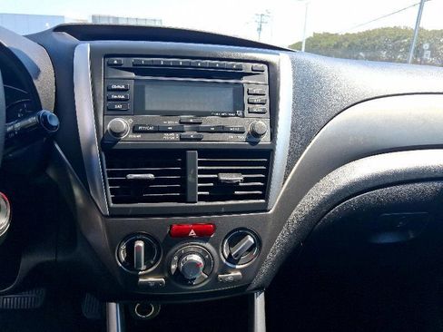 Used 2010 Subaru Forester 2.5X Premium image 26