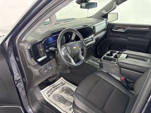 Used 2024 Chevrolet Silverado 1500 LT image 22