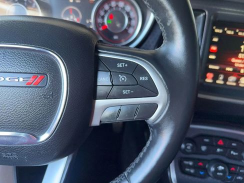 Used 2015 Dodge Challenger R/T Scat Pack w/ Scat Pack Appearance Package image 31