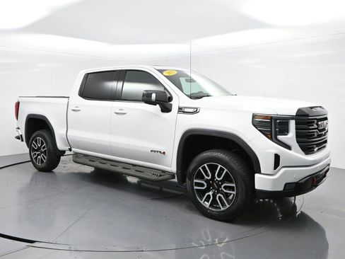 Used 2025 GMC Sierra 1500 AT4 w/ AT4 Premium Package AWD/4WD image 7
