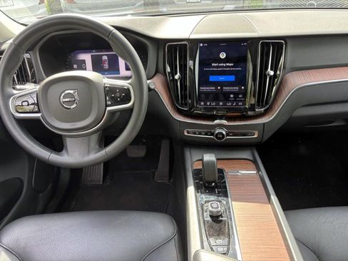 Used 2023 Volvo XC60 B5 Plus w/ Climate Package AWD/4WD image 27