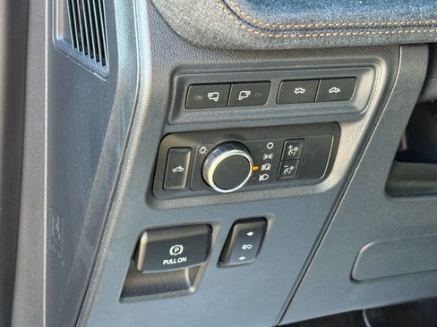 Used 2022 Ford F150 Lightning Lariat AWD/4WD image 32