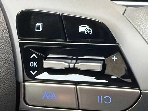 New 2026 Hyundai Elantra SE FWD image 19