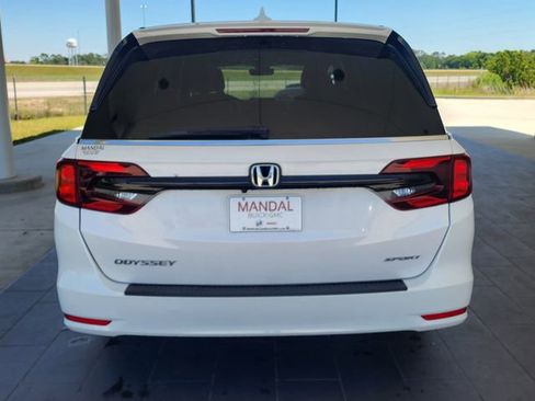 Used 2024 Honda Odyssey Sport image 9