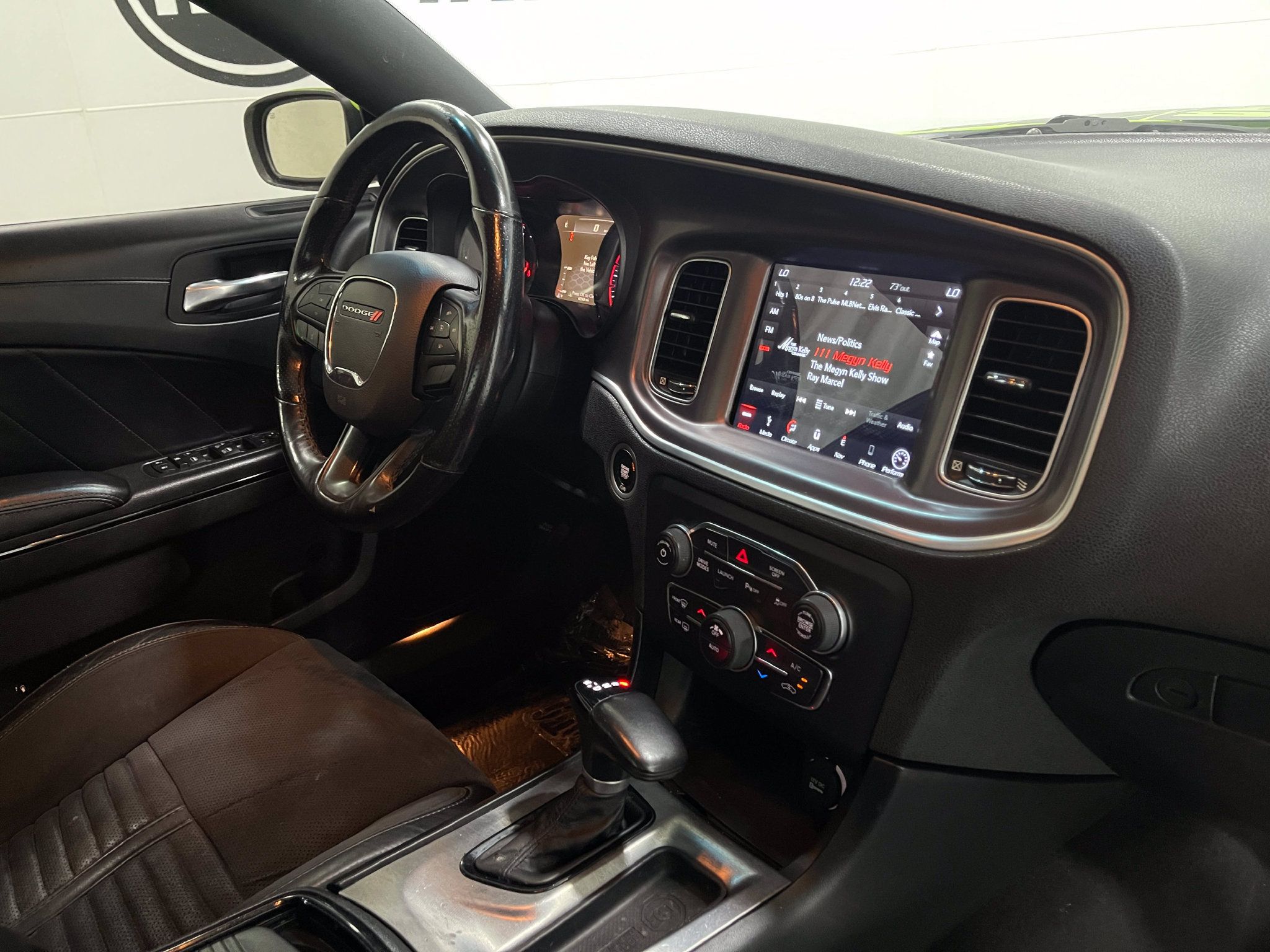 Used 2019 Dodge Charger Scat Pack w/ Daytona Edition Group RWD image 17