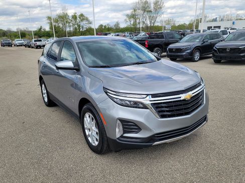 Used 2024 Chevrolet Equinox LT FWD image 10