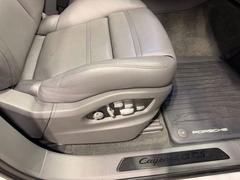 Used 2021 Porsche Cayenne GTS AWD/4WD image 40