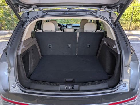 Used 2022 Lincoln Corsair FWD w/ Premium Package image 12