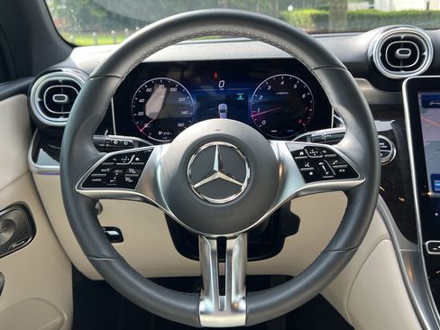 Used 2026 Mercedes-Benz GLC 300 4MATIC image 18