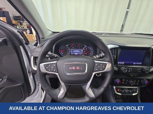 Used 2024 GMC Terrain SLT AWD/4WD image 14