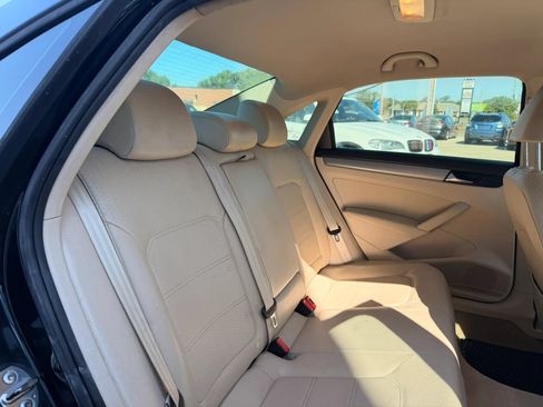 Used 2013 Volkswagen Passat 2.5 S FWD image 27