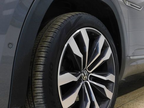 Used 2020 Volkswagen Atlas Cross Sport SEL Premium R-Line image 24