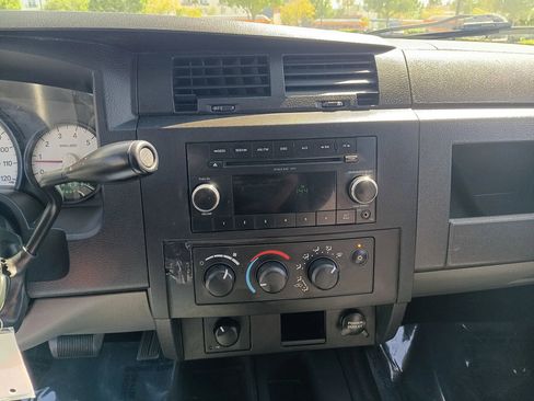 Used 2011 Dodge Dakota Big Horn w/ Skid Plate Group AWD/4WD image 19