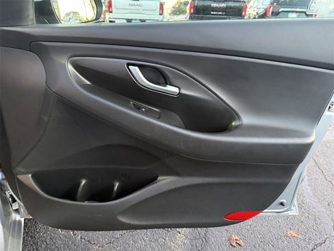 Used 2020 Hyundai Elantra GT image 32