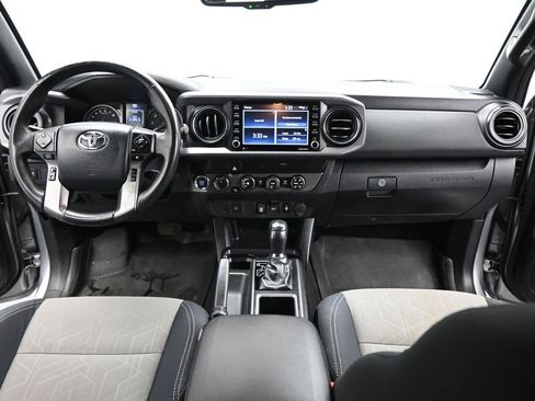 Used 2020 Toyota Tacoma TRD Off-Road image 17