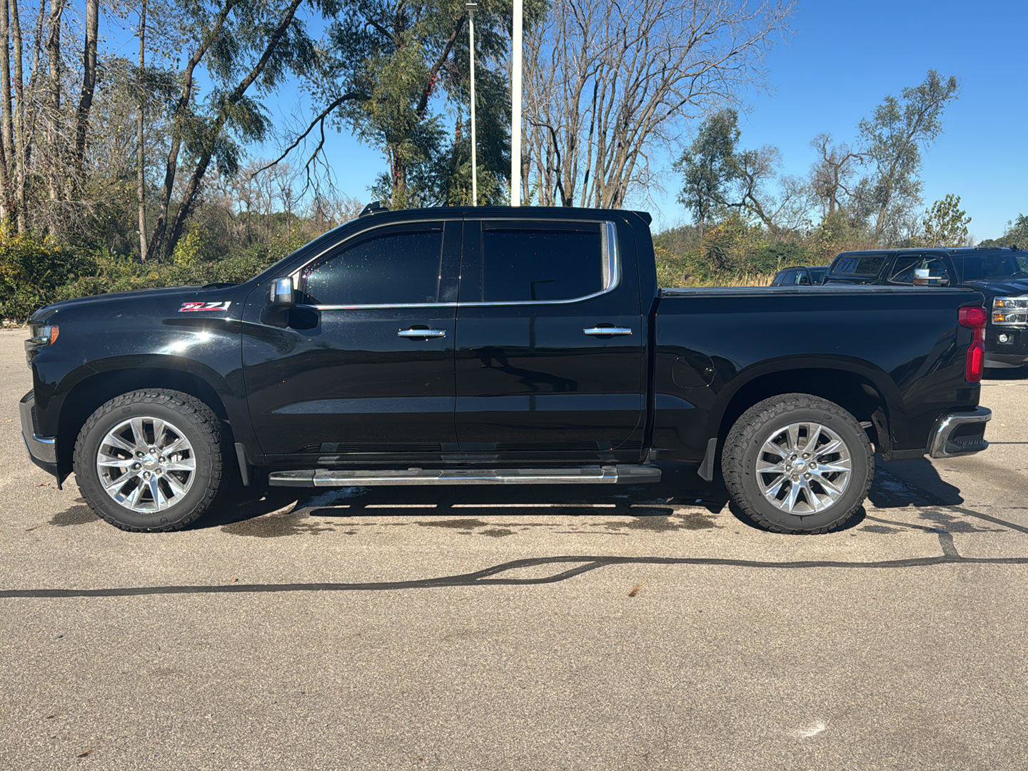 Used 2020 Chevrolet Silverado 1500 LTZ w/ LTZ Premium Package AWD/4WD image 2