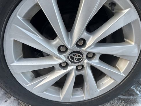 Used 2023 Toyota Camry LE image 5