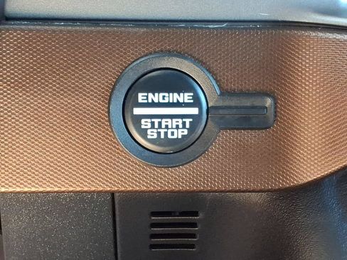Used 2023 Ford Bronco Outer Banks w/ Sasquatch Package AWD/4WD image 23