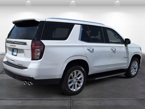 Used 2021 Chevrolet Tahoe Premier w/ Premium Package image 5