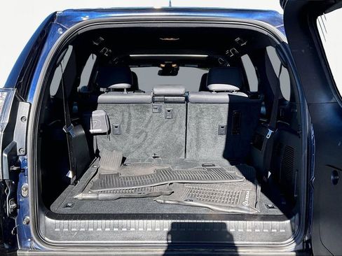 Used 2023 Lexus GX 460 Premium image 30