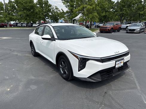 Used 2026 Kia K4 FWD image 5