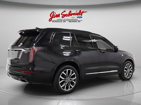 Used 2024 Cadillac XT6 Sport w/ LPO, Floor Liner Package AWD/4WD image 6