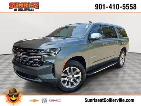 Used 2023 Chevrolet Suburban Premier AWD/4WD image 2