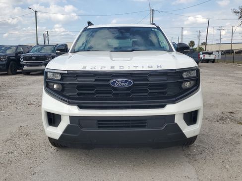 New 2026 Ford Expedition Active image 3