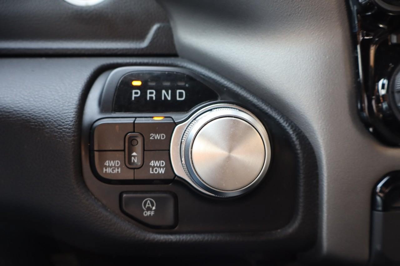 Used 2024 RAM 1500 Laramie AWD/4WD image 15