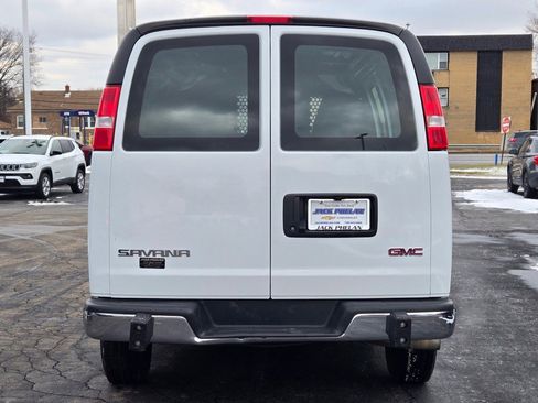 Used 2024 GMC Savana 2500 w/ Driver Convenience Package image 10