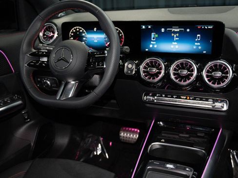 Certified 2026 Mercedes-Benz GLA 250 image 17