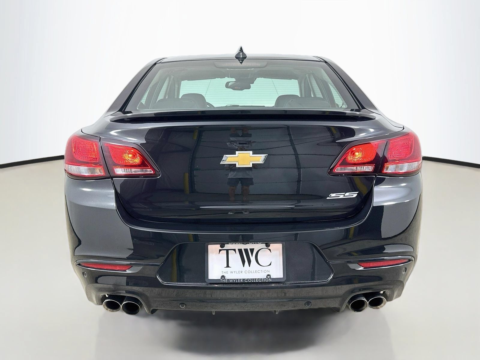Used 2017 Chevrolet SS RWD image 6