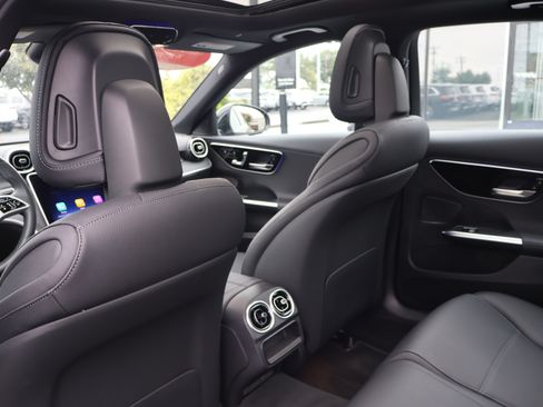 Certified 2025 Mercedes-Benz C 300 Sedan image 19