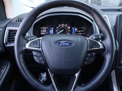 Certified 2024 Ford Edge SEL image 10