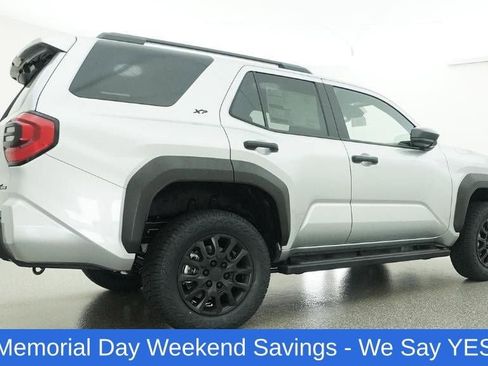 New 2026 Toyota 4Runner SR5 AWD/4WD image 25