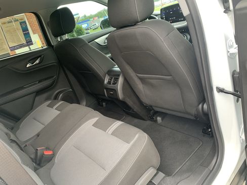 Used 2023 Chevrolet Blazer LT w/ Convenience Package FWD image 32